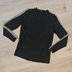 Helly Hansen Women's LIFA Crew Base Layer Long Sleeve, Small **flaws**